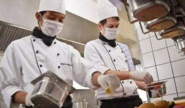 滨湖餐厅厨师爆料事件视频,揭露后厨惊人内幕！